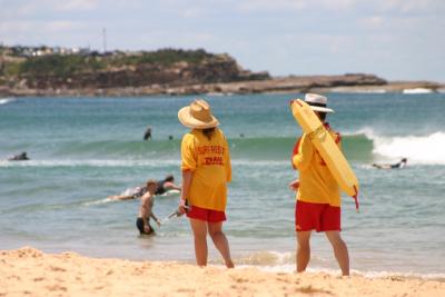 g4/22/390122/3/61437787.112_baywatch.jpg