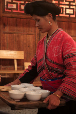 yao waitress.jpg
