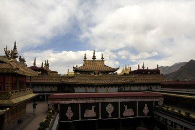 JingDing of the Jokhang Temple.jpg