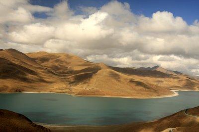 YamZho Lake 4.jpg