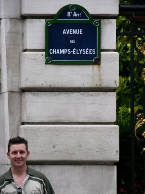 Me Champs Elysees.jpg