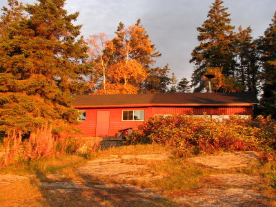 Le chalet au lever du soleil.JPG