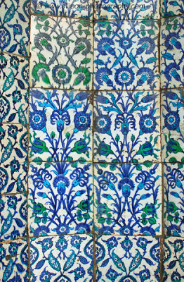Iznik tiles at the New Mosque courtyard