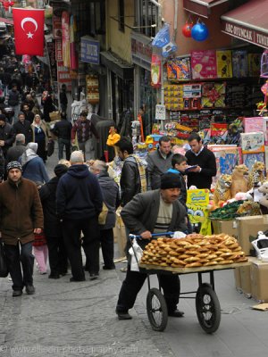 Uzunarşı Caddesi (Longmarket Street)