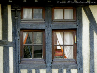 Htel de Villebresme window