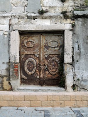 Door of Ahi Ahmet elebi Camii