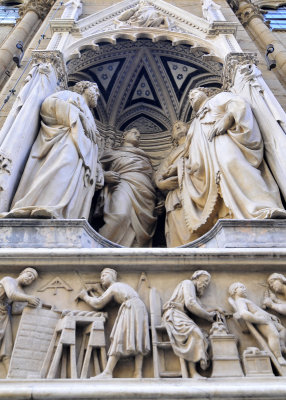 Outdoor statuary