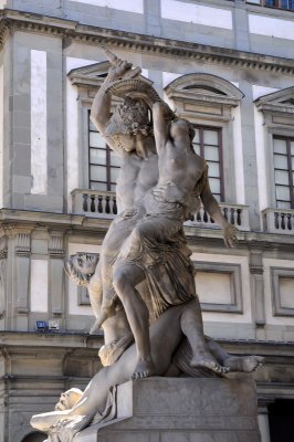 Outdoor statuary