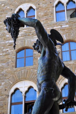 Outdoor statuary