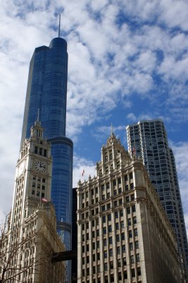 Chicago Downtown: Wrigley Building & Tribune Tower
