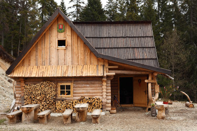 Burda Cabin