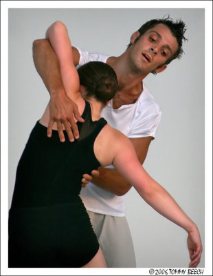 Neos Dance Theatre