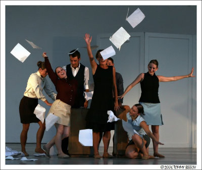 Neos Dance Theatre