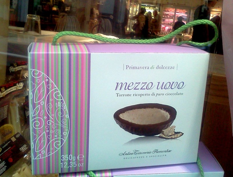 Torino - 1|2 Pasqua di crisi - In Italy 2012  Easter..... crisis......only half chocolate egg