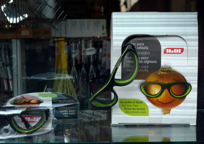 Glasses for cutting onions