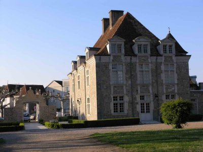 L'Htel de Ville (XVIme) de Sauveterre de Barn 