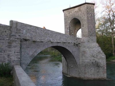 Sauveterre-de-Barn : Le Pont de la Lgende (XII - XIIIme)