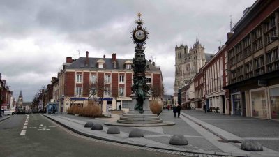 Amiens ; place de lhorloge