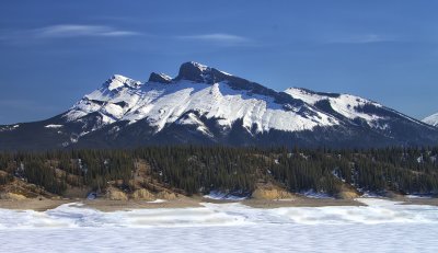 Mountains along the David Thompson Highway