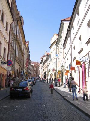 Prague ϵD
