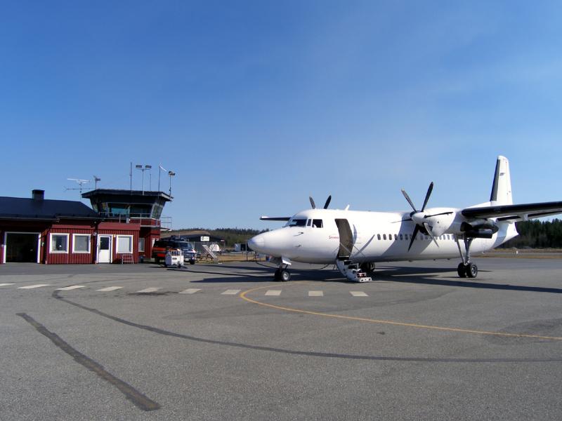 Fokker on the apron on Vilhelmina