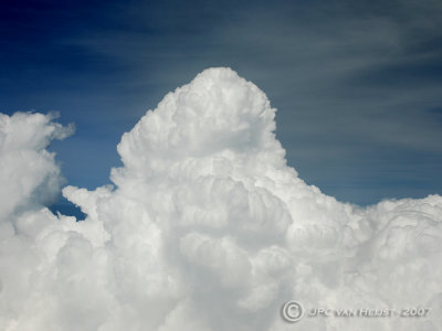 Clouds with polarisation filter