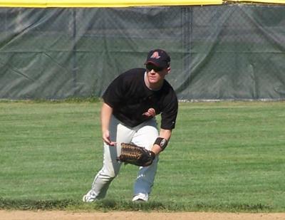 jared fields a ground ball