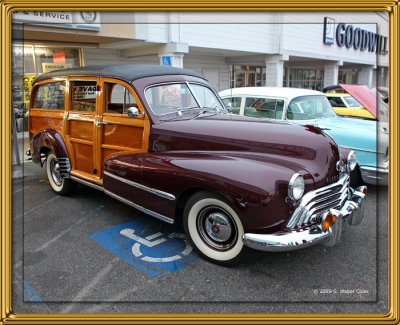 Oldsmobile 1940s Woody Wgn.jpg