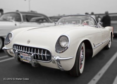 Corvette 1954 White convertible DD 7-12 BW Blur.jpg