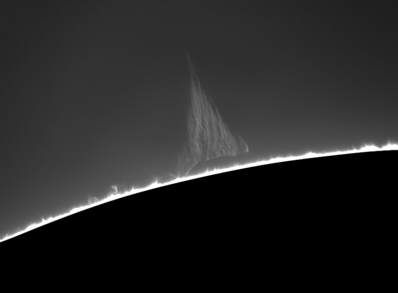 Prominence 28.04.2012 north-west