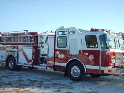 Sarasota County (FL) Fire Department (Engine 10) photo - Donten