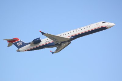 Canadair Regional Jet CRJ-700 (N723PS)