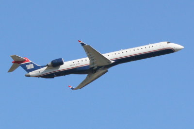 Canadair Regional Jet CRJ-900 (N913FJ)