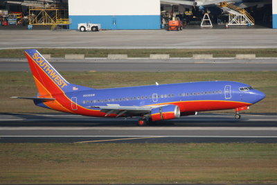 Boeing 737-300 (N335SW)