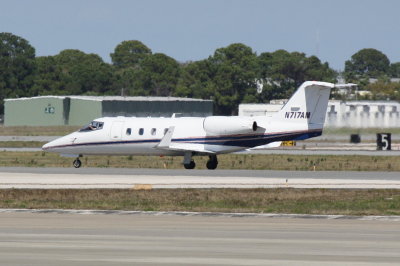 Learjet 55 (N717AM)