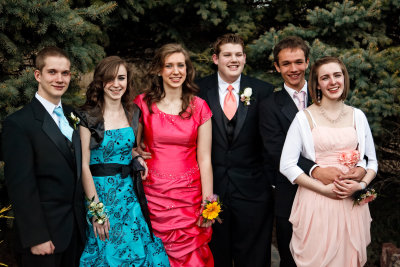 Wyatt & Livi, Prom, 11Mar11