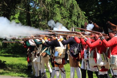 Rebels__Redcoats_051912_027.JPG