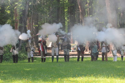 Rebels__Redcoats_051912_030.JPG