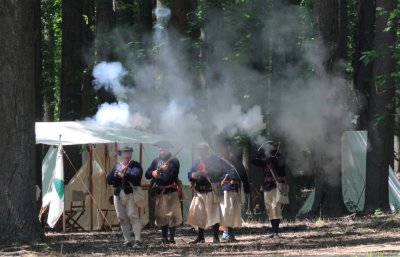 Rebels__Redcoats_051912_032.JPG