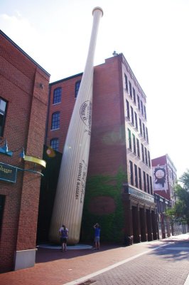 Louisville Slugger Museum (2).jpg
