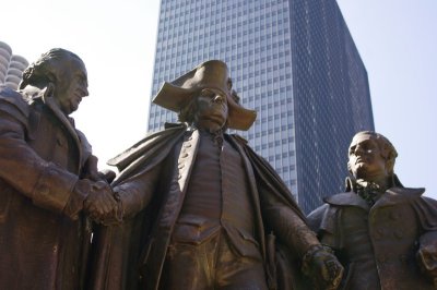 Robert Morris, George Washington & Haym Salomon Statue.jpg