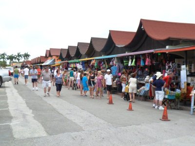 Tourist Markets in Oranjestad.jpg