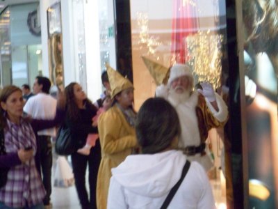 Santa and Elves in Unicentro.jpg
