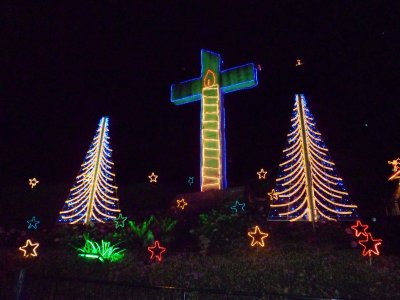 Christmas Decorations - Monerrate Station.jpg