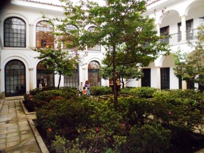 Courtyard - Museo de Botero (1).jpg