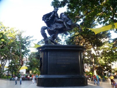 El Libertador Monumento - Plaza Bolivar.jpg