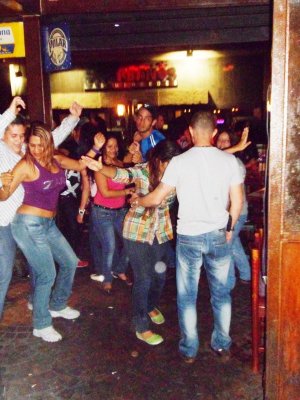Dance Crowd at Wassup Bar - Las Mercedes.jpg