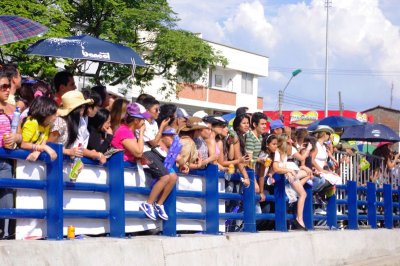 Crowd at Feria de Cali.jpg