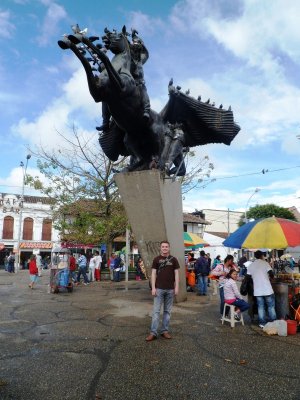 Drew at Statue in Parque Principal - Rionegro.jpg