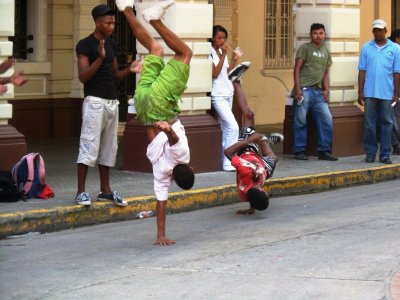 Street Performers (2).jpg